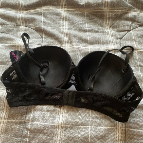 Secret Lace Black Fuchsia Bra - NWT - Picture 5 of 10
